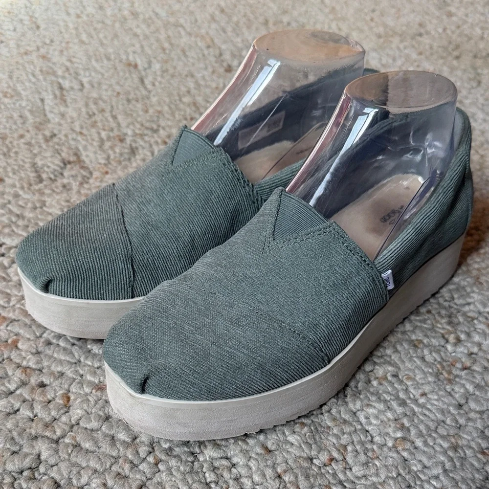 TOMS Women's Micro Corduroy Alp Midform Slip On Shoe